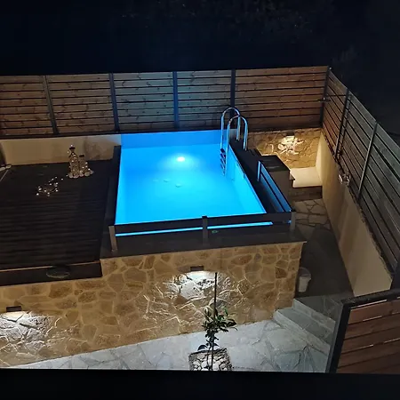 Kamara With Private Pool *