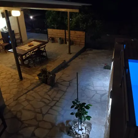 Kamara With Private Pool *