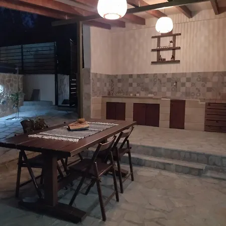 Kamara With Private Pool Tatil Evi