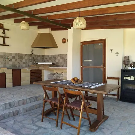 Kamara With Private Pool Tatil Evi