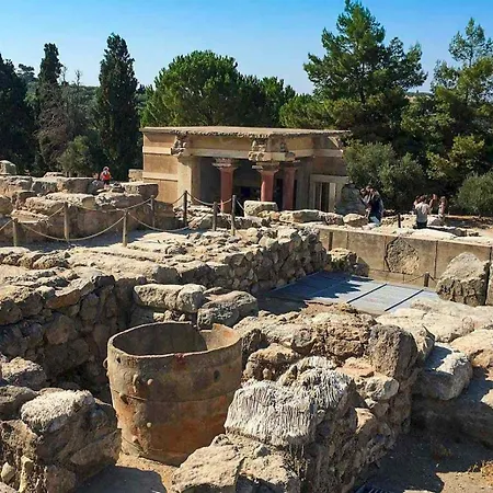 Kamara With Private Pool